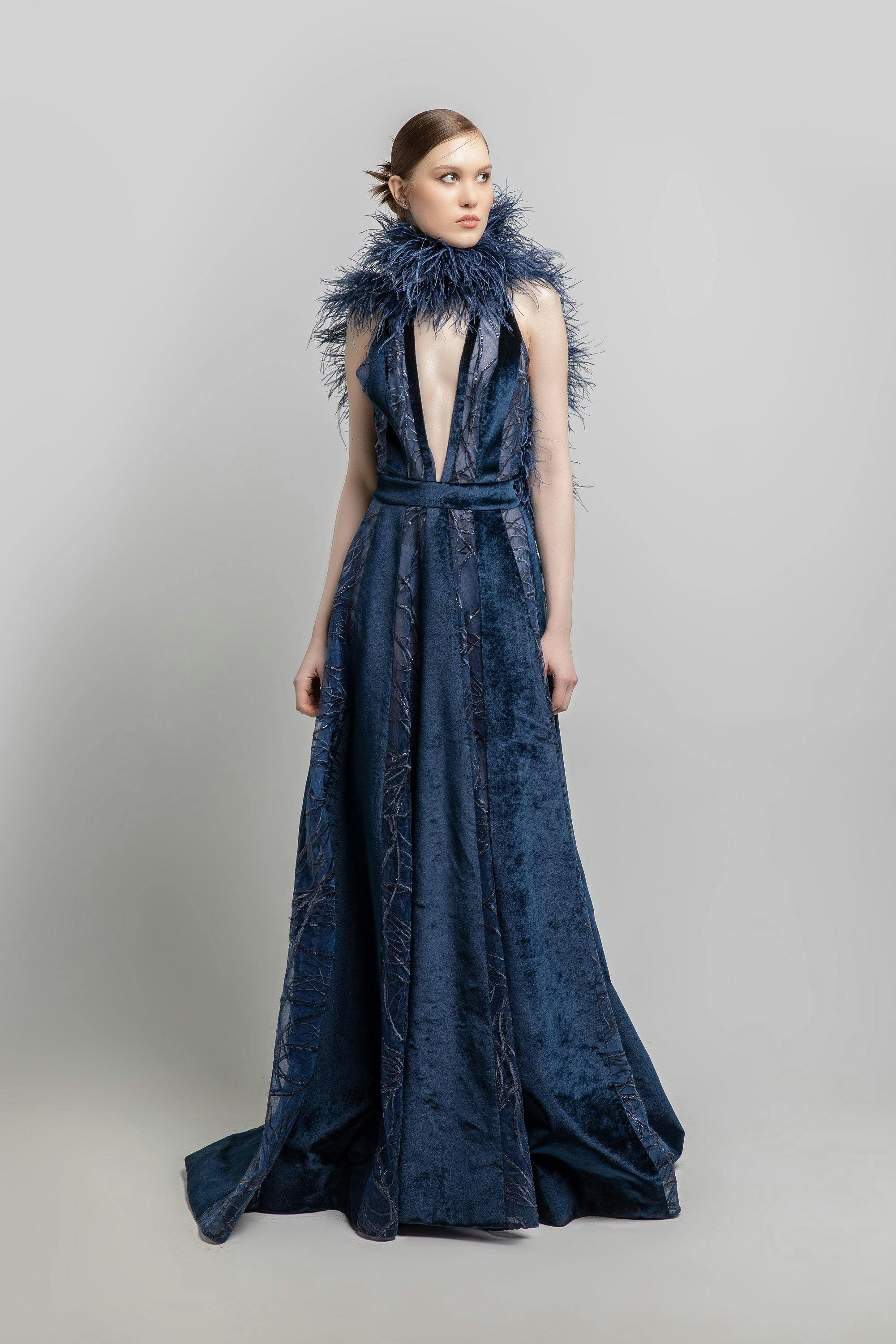 Look 11 - Jean fares couture - JFC-long dark bleu deep V-neck dress with feathers